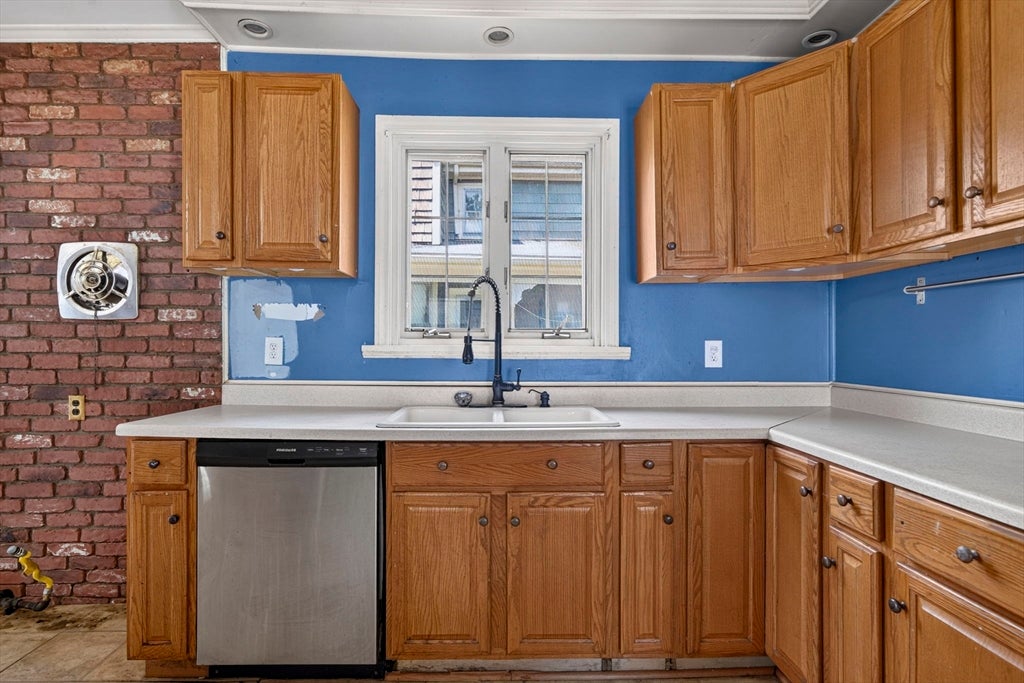 23 Hodges St, Attleboro, MA, 23 Hodges St, Attleboro, MA Photo #9