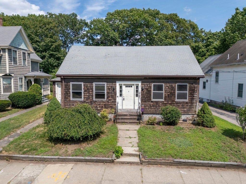 Photo of 23 Hodges St, Attleboro, MA