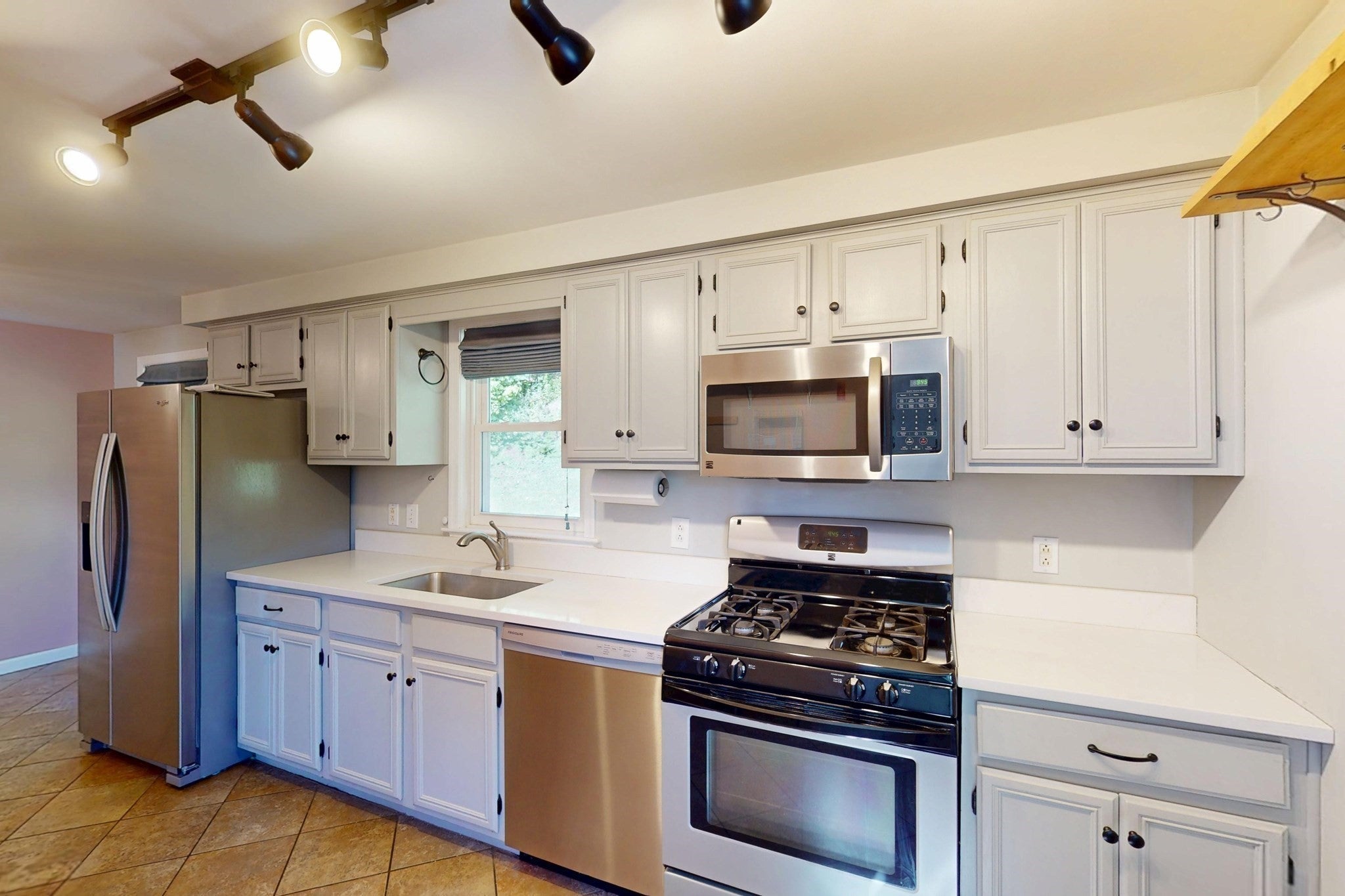 86 E Buckland Rd, Shelburne, MA, 86 E Buckland Rd, Shelburne, MA Photo #9