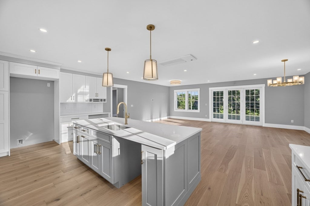 533 Woods Hole Rd #E104, Falmouth, MA Photo #9