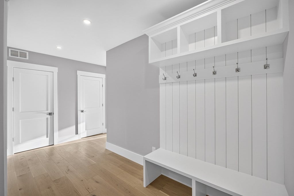 533 Woods Hole Rd #E104, Falmouth, MA Photo #24