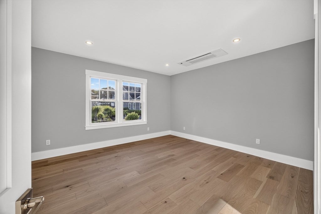 533 Woods Hole Rd #E104, Falmouth, MA Photo #19