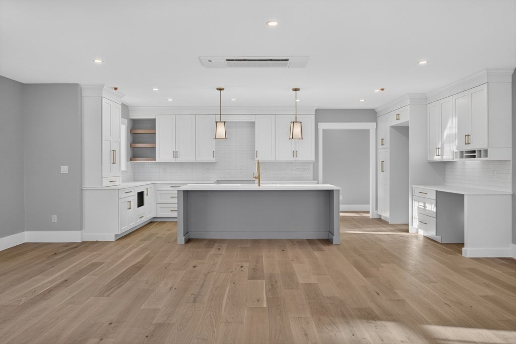 533 Woods Hole Rd #E104, Falmouth, MA Photo #6