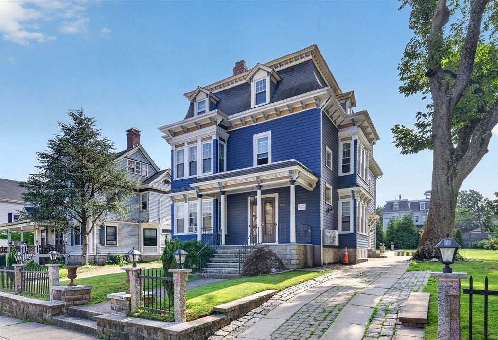 153 Belmont St, Fall River, MA, 153 Belmont St, Fall River, MA Photo #2