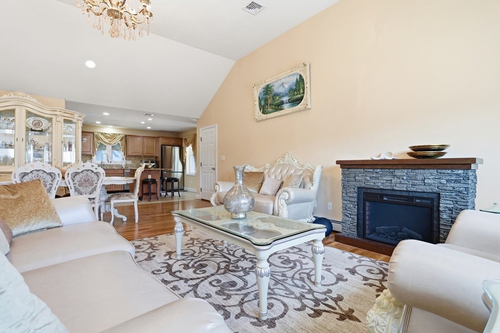 39 Sunflower Rd, Holbrook, MA, 39 Sunflower Rd, Holbrook, MA Photo #4