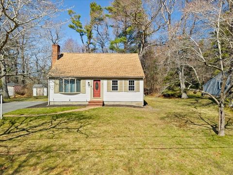 Photo of 8 Susan Ln, Middleboro, MA 02346 (MLS # 73500251)