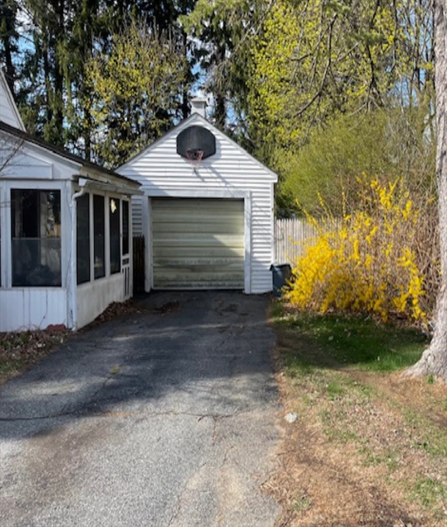 7 Heather Ave