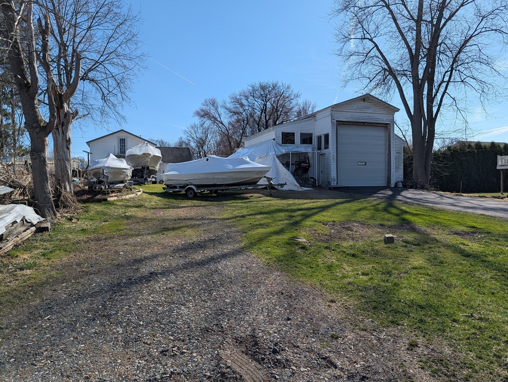 1 Wood Ave/0 Foch Ave