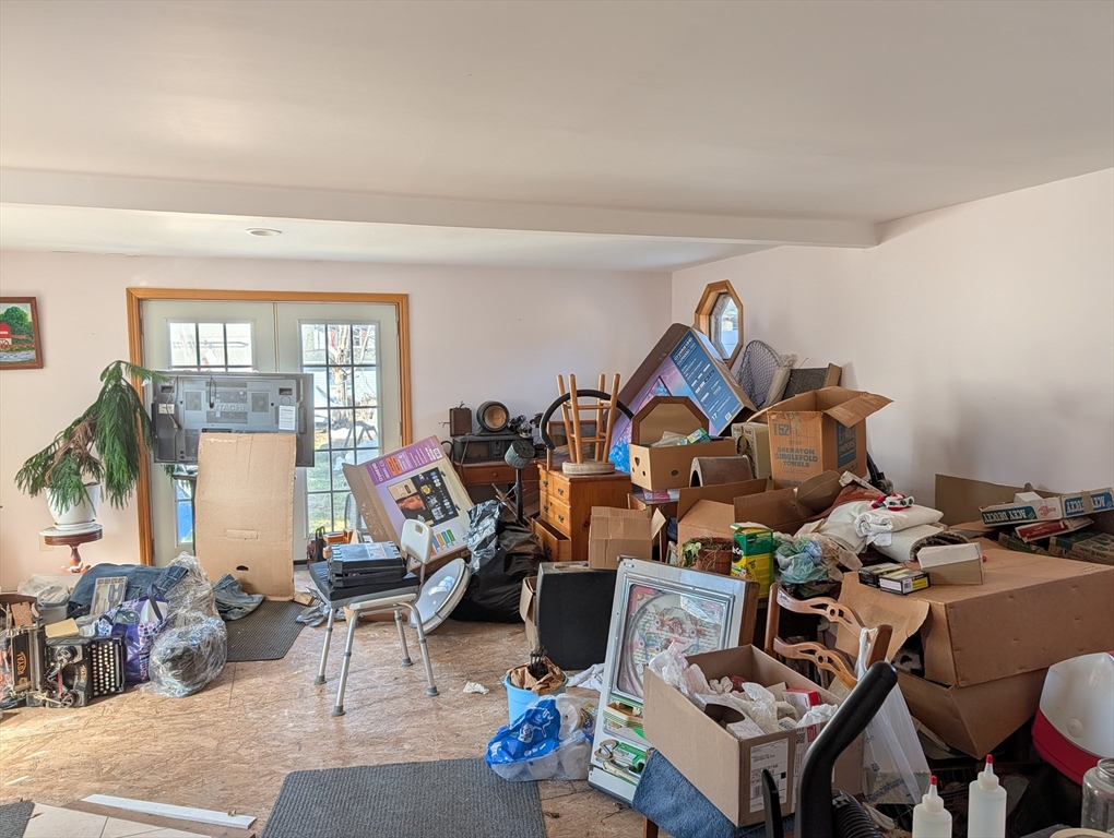 1 Wood Ave/0 Foch Ave