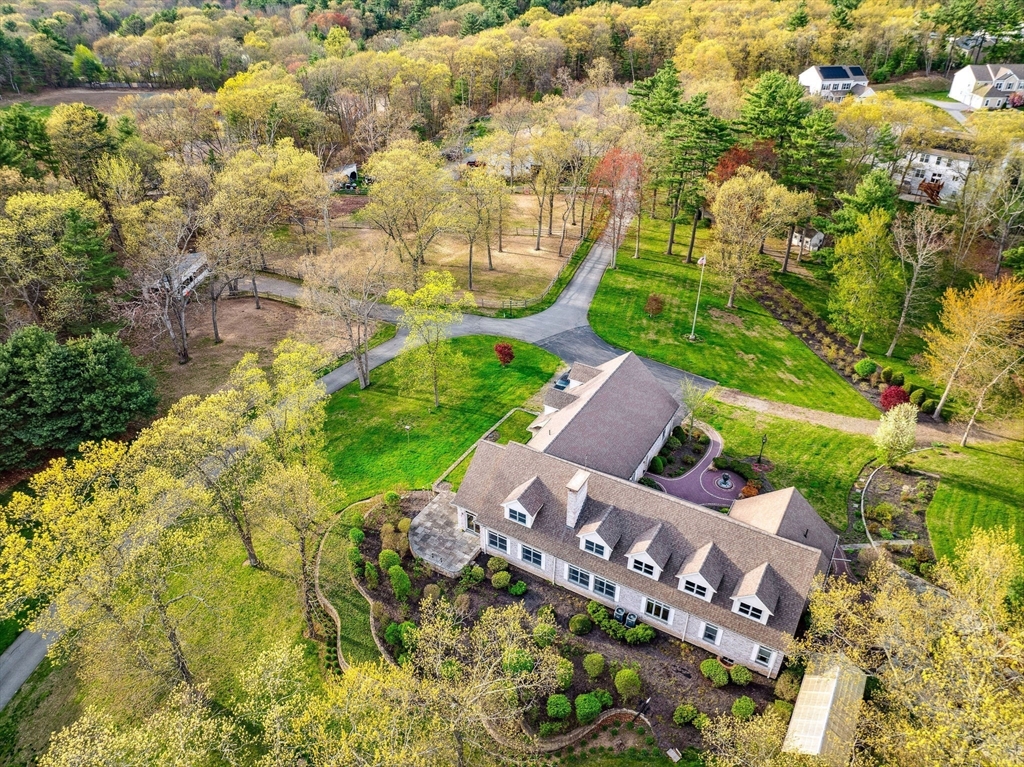 Norfolk, Massachusetts 02056, United States, 4 Bedrooms Bedrooms, ,3 BathroomsBathrooms,Residential,Active,231722