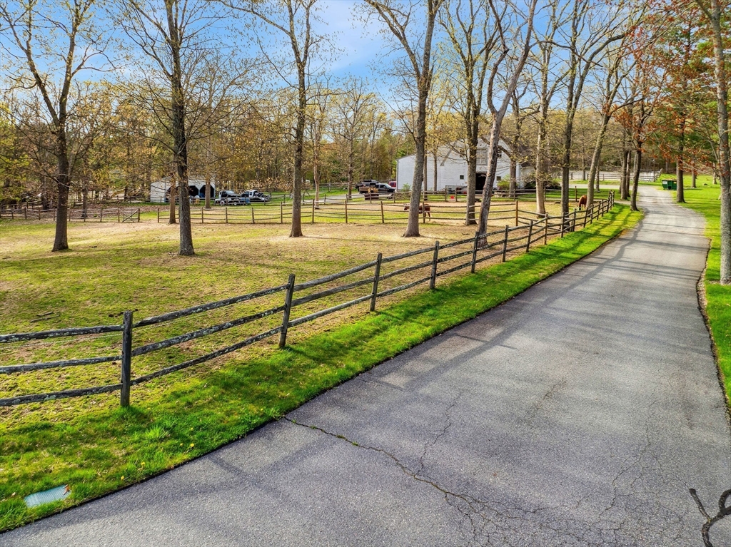 Norfolk, Massachusetts 02056, United States, 4 Bedrooms Bedrooms, ,3 BathroomsBathrooms,Residential,Active,231722