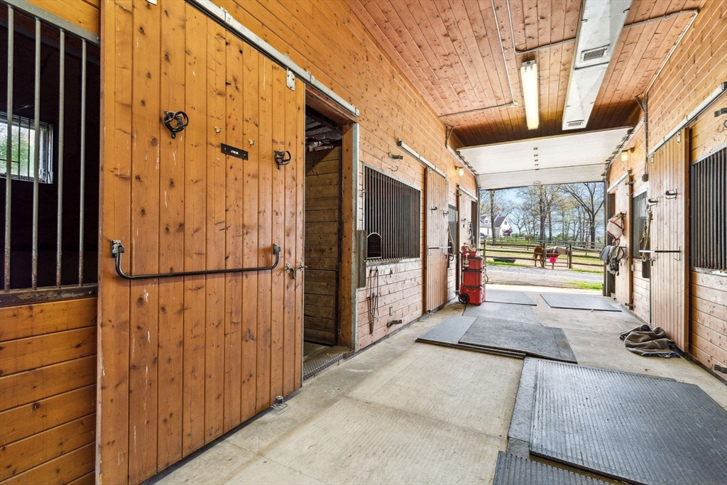 Norfolk, Massachusetts 02056, United States, 4 Bedrooms Bedrooms, ,3 BathroomsBathrooms,Residential,Active,231722