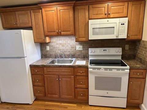 Photo of 16 Columbian Street #5, Weymouth, MA 02190 (MLS # 73478544)