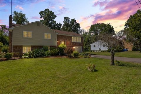 197 Candy Ln Brockton MA 02301