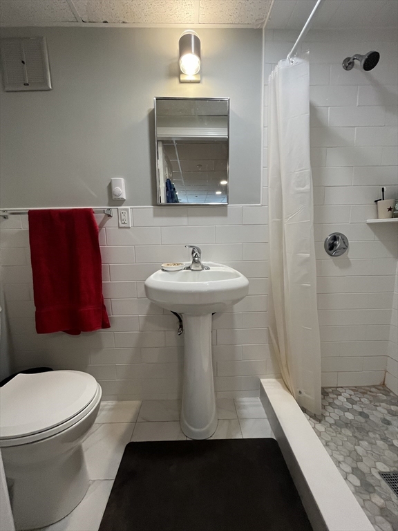 302 Newbury 13