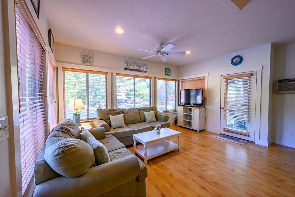 28 Whispering Pines Rd 28