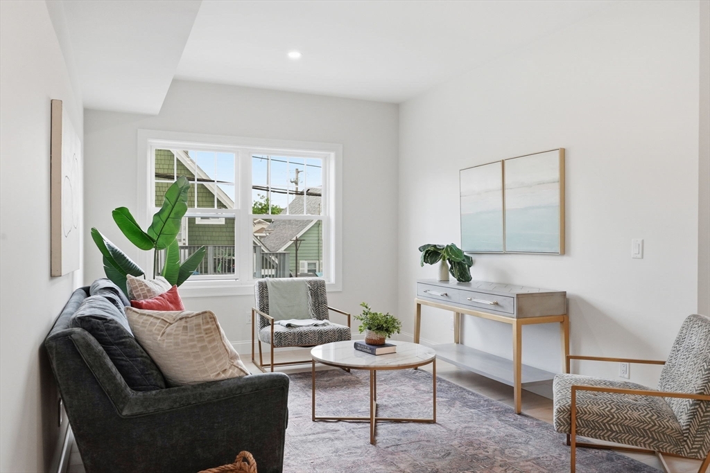 66 Tileston St 6