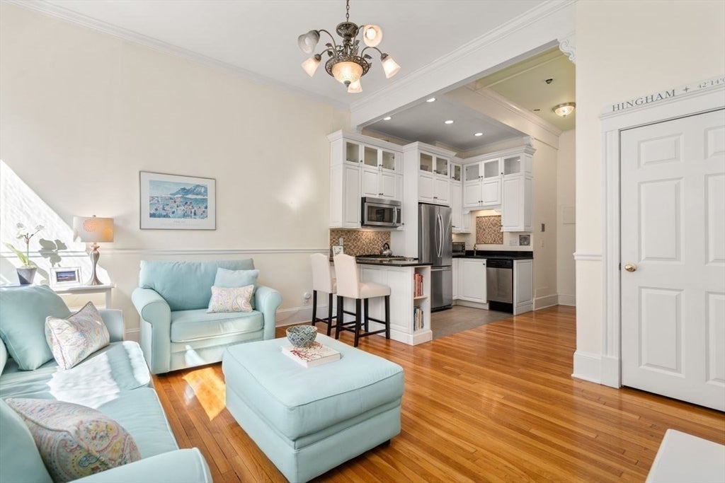 400 Marlborough St 5