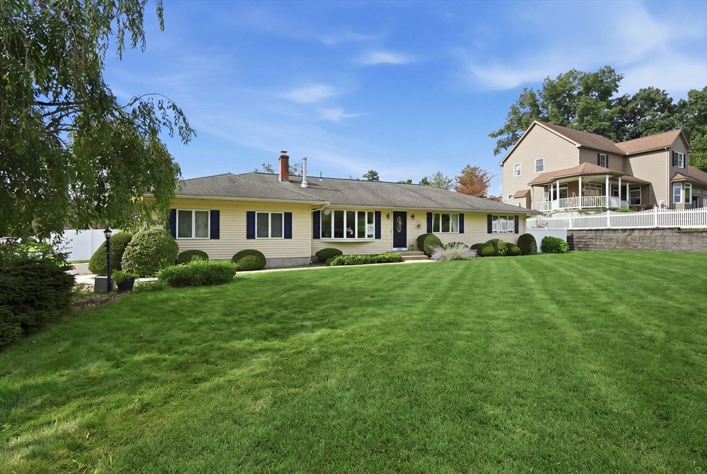 169 Sandtrap Way, Chicopee, MA Photo #3