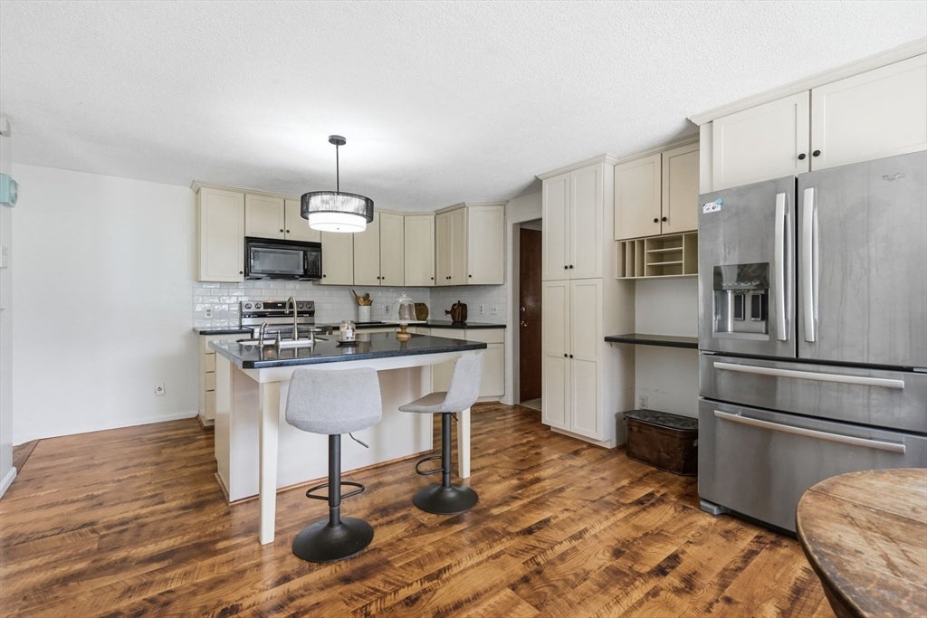 169 Sandtrap Way, Chicopee, MA Photo #11