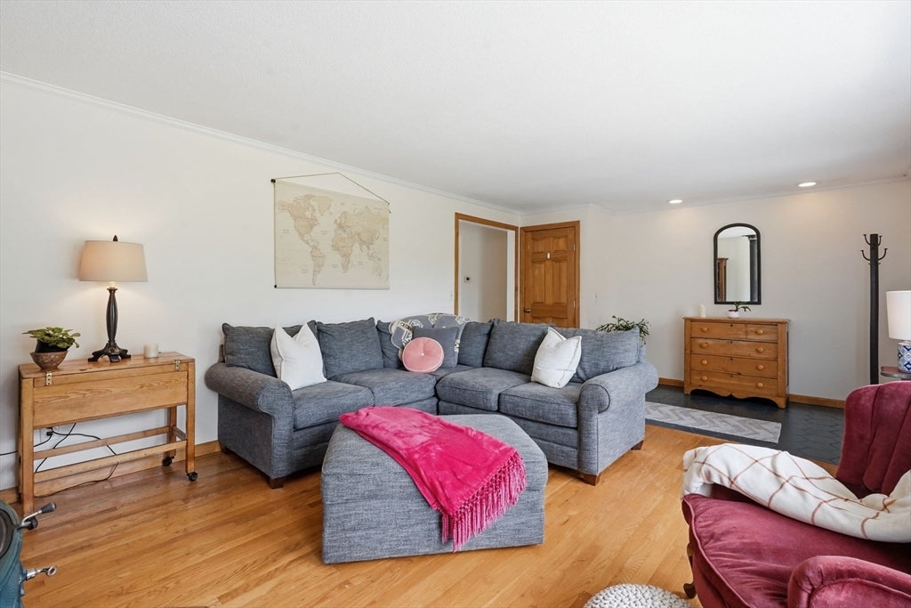 169 Sandtrap Way, Chicopee, MA Photo #6
