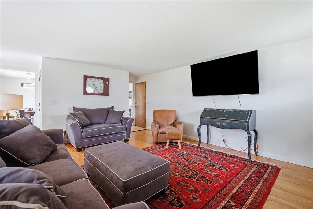 169 Sandtrap Way, Chicopee, MA Photo #19