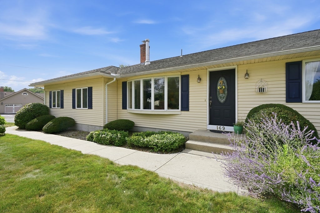169 Sandtrap Way, Chicopee, MA Photo #40