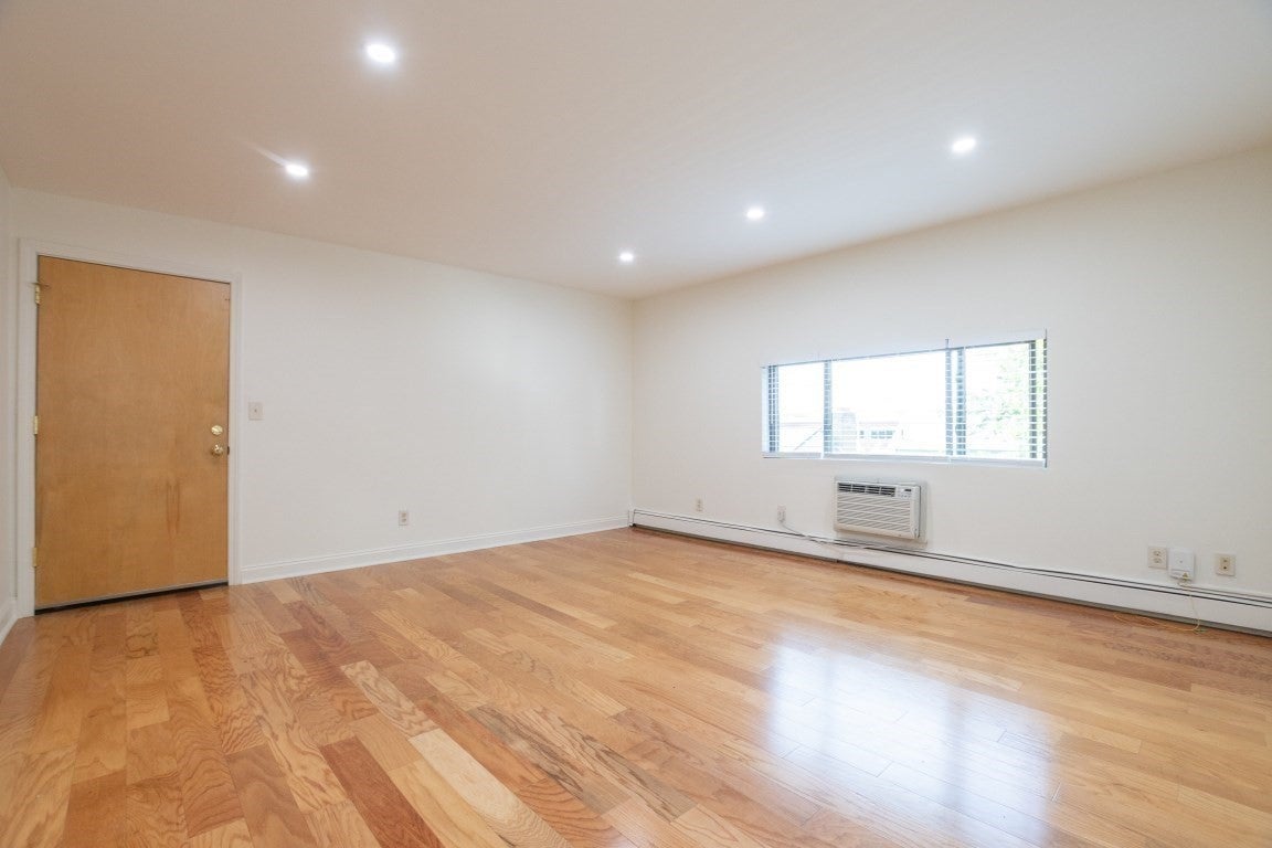146 Willow Street #21, Waltham, MA Photo #3