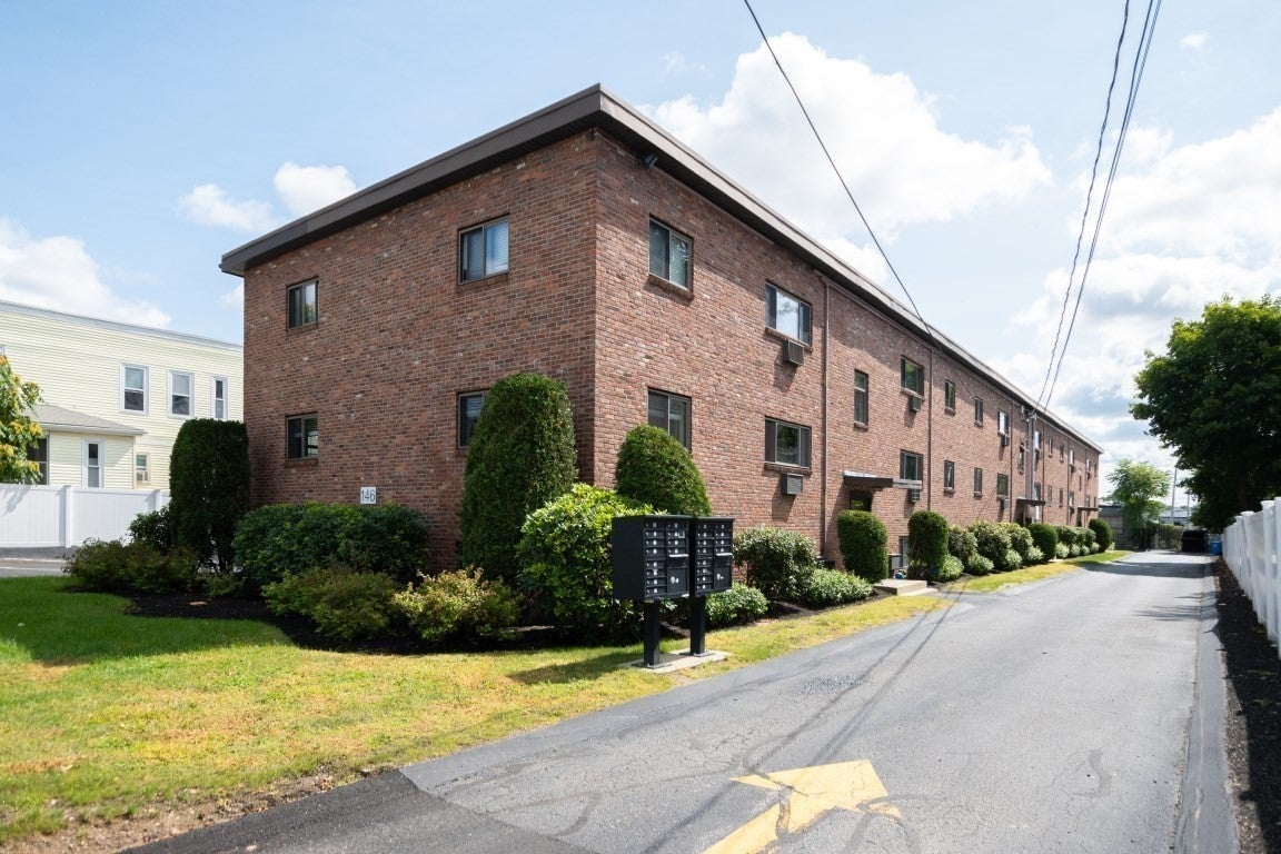 Photo of 146 Willow Street, Waltham, MA
