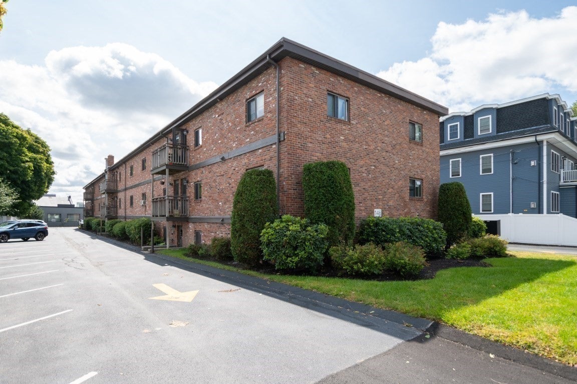 146 Willow Street #21, Waltham, MA Photo #11
