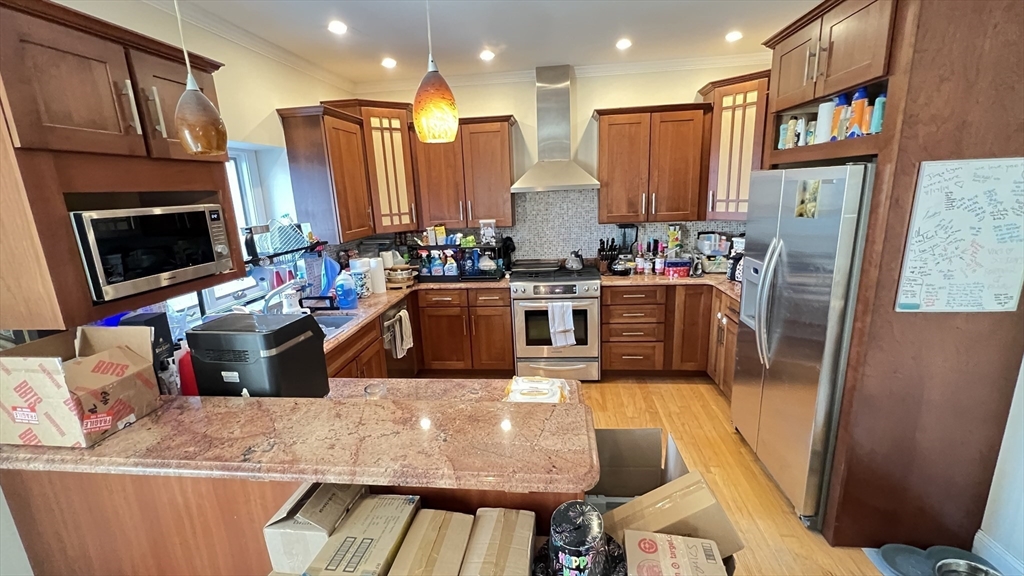 170 Cliff Ave 170