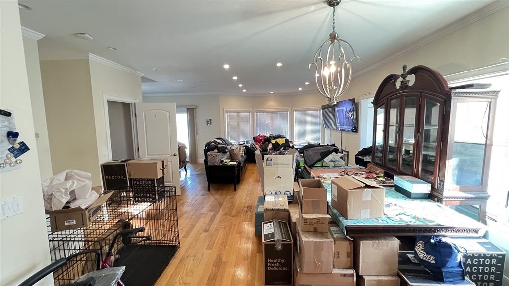 170 Cliff Ave 170