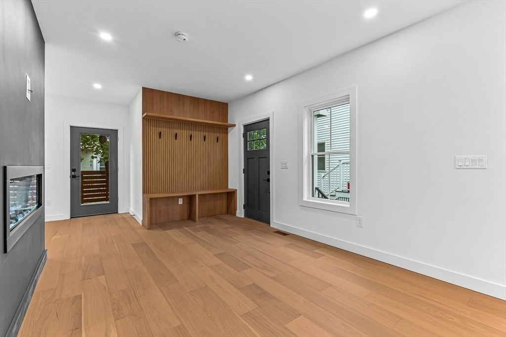 11 Bonner Ave 2