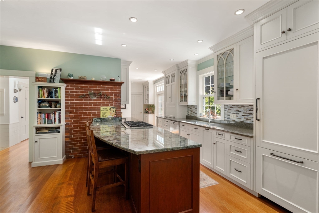 62 Old River Place