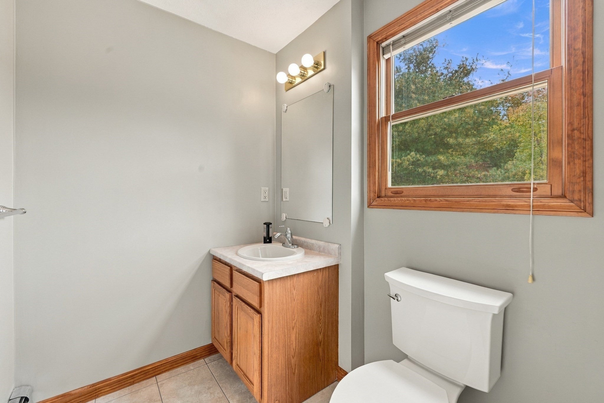 21 Bridle Rd, Billerica, MA Photo #18