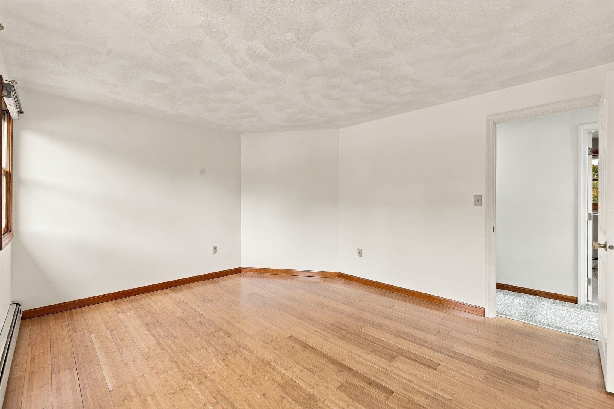 21 Bridle Rd, Billerica, MA Photo #20