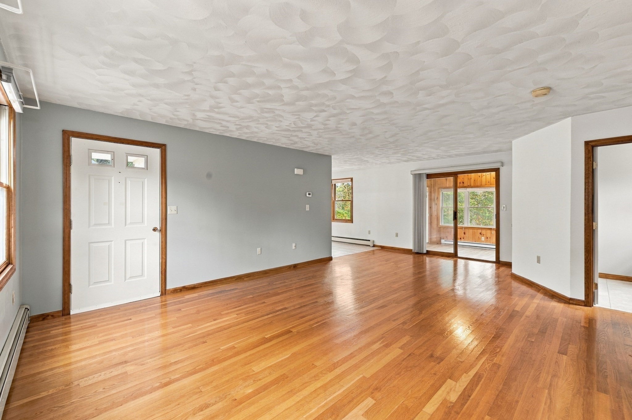 21 Bridle Rd, Billerica, MA Photo #14