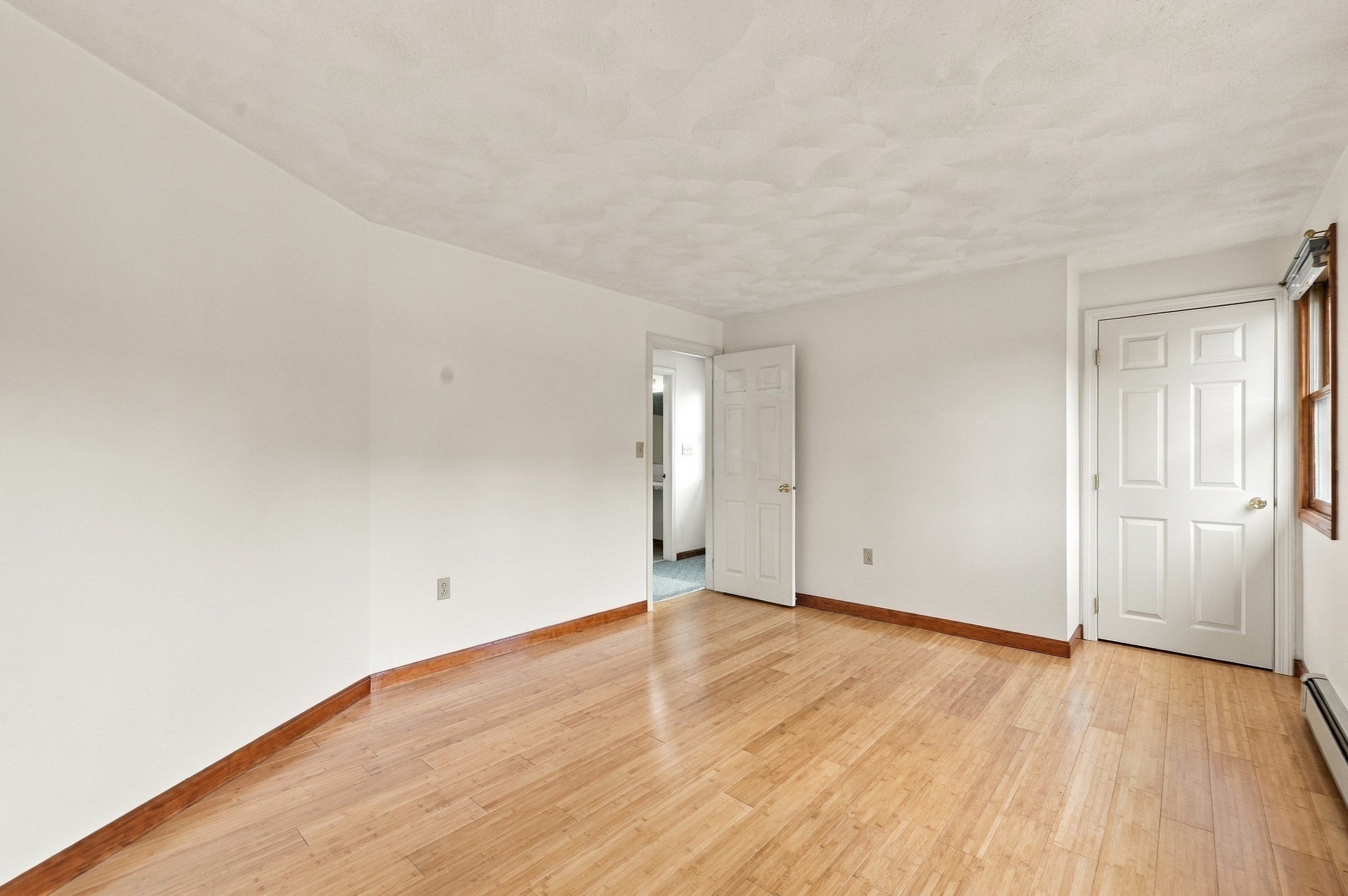 21 Bridle Rd, Billerica, MA Photo #19