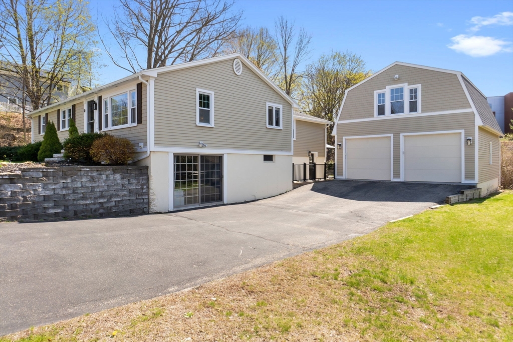 10 Hunter Dr