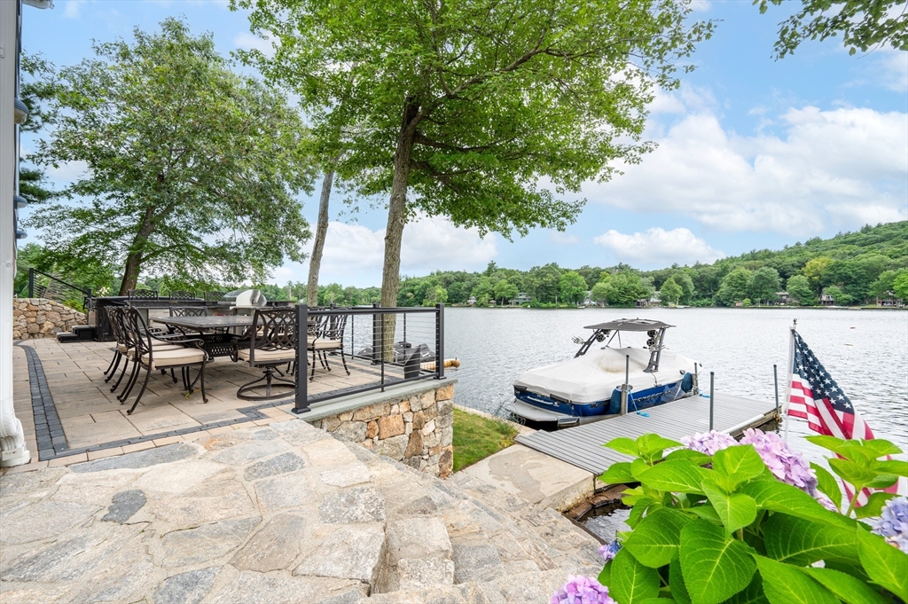 76 Pine Island Rd