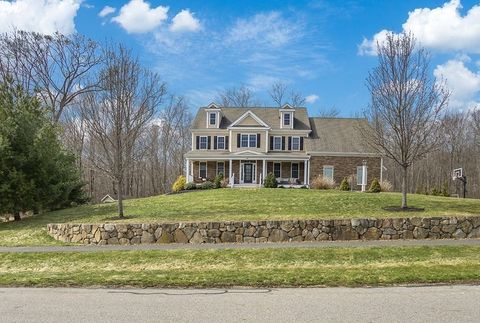 20 Hunters Ridge Way Hopkinton MA 01748