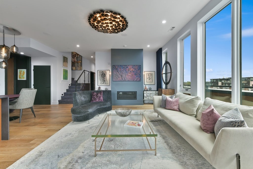 566 Columbus Avenue 605