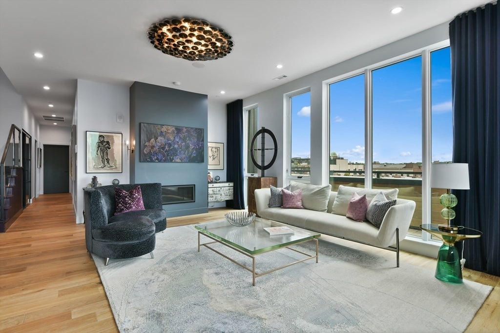 566 Columbus Avenue 605