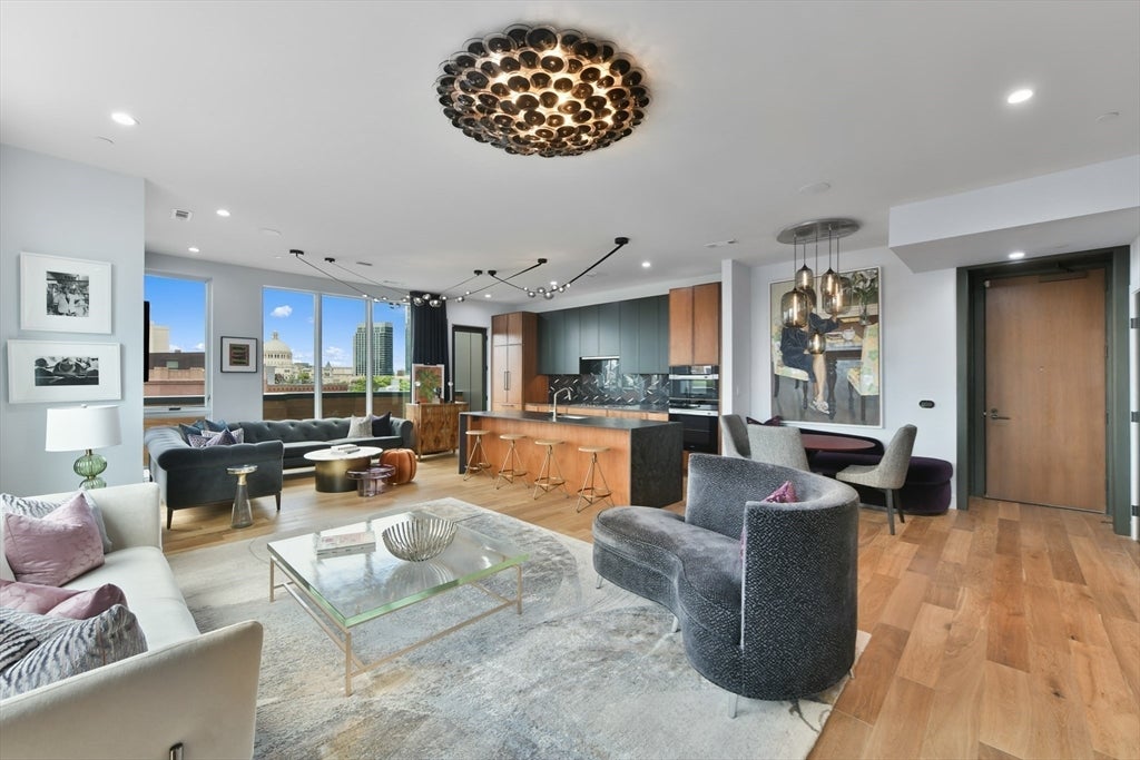 566 Columbus Avenue 605