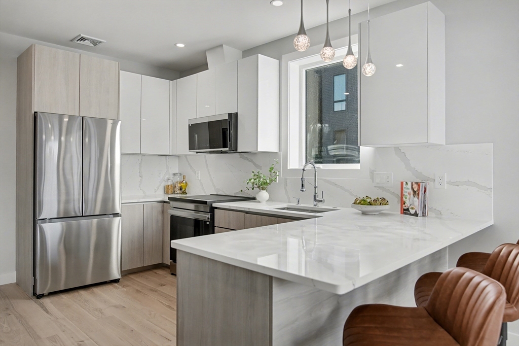 181 Maverick Street 1