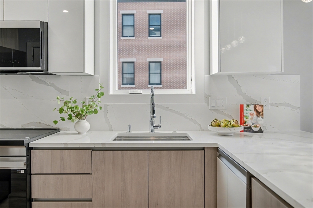 181 Maverick Street 1