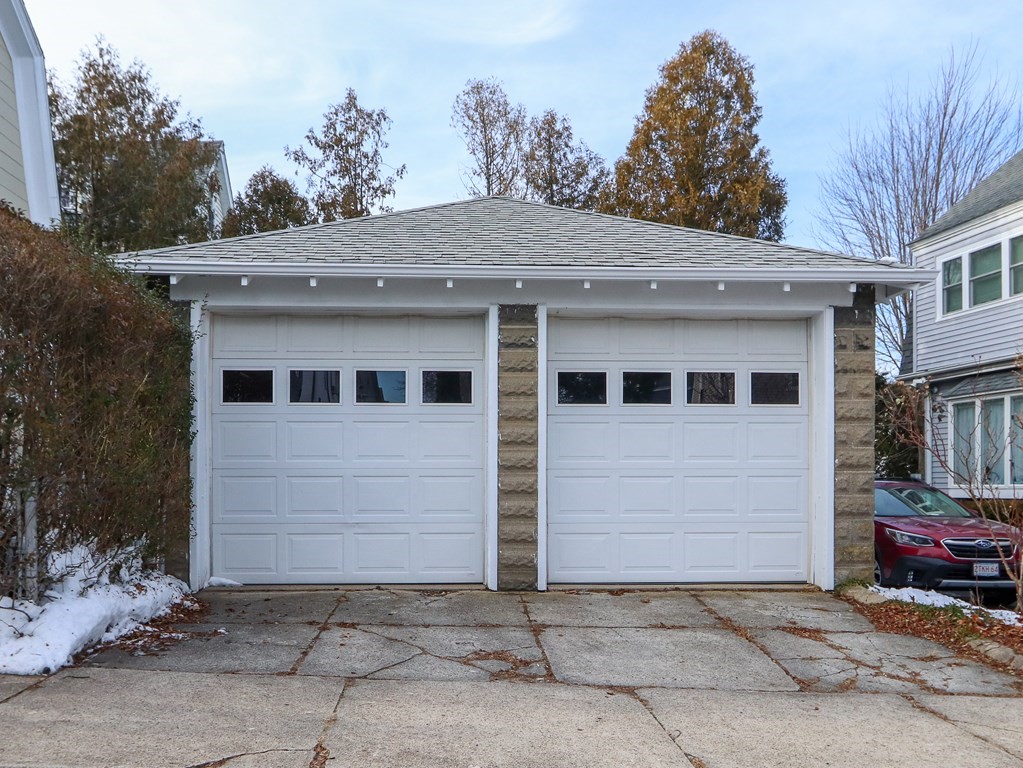Medford, Massachusetts 02155, United States, 3 Bedrooms Bedrooms, ,1 BathroomBathrooms,Residential,Active,240626
