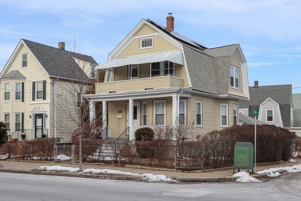 Medford, Massachusetts 02155, United States, 3 Bedrooms Bedrooms, ,1 BathroomBathrooms,Residential,Active,240626