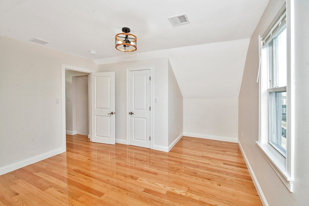 30 Hiawatha Rd #(#2), Boston, MA, 30 Hiawatha Rd #(#2), Boston, MA Photo #6