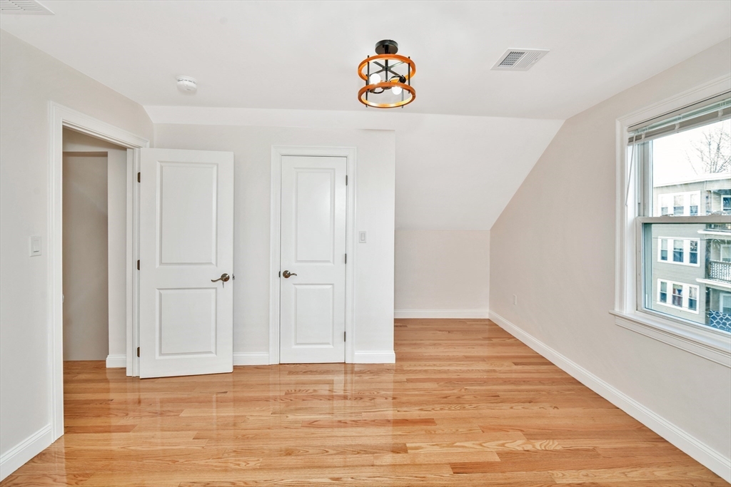 30 Hiawatha Rd #(#2), Boston, MA, 30 Hiawatha Rd #(#2), Boston, MA Photo #11